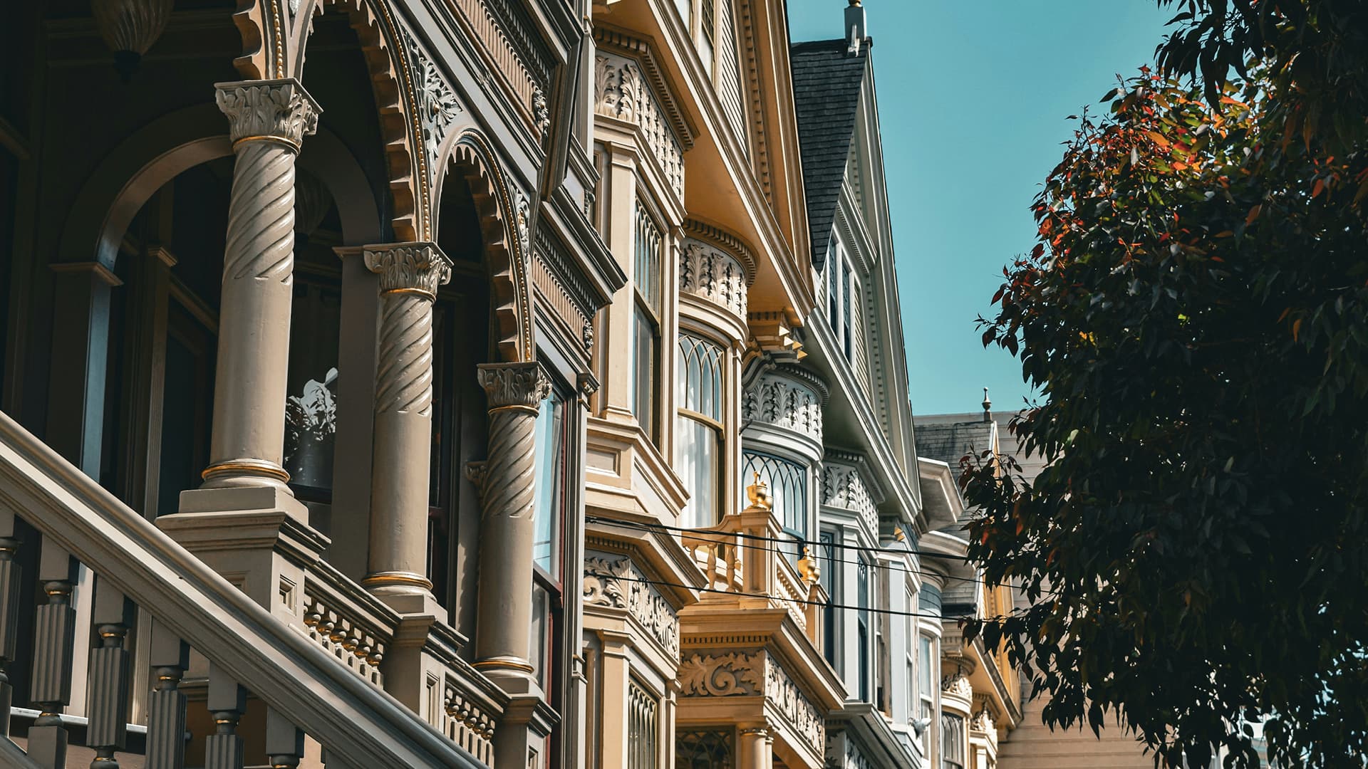 San Francisco neighborhood street scene